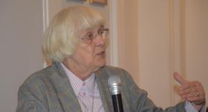 Alina Kowalczykowa podczas konferencji w 2015 roku w IBL PAN